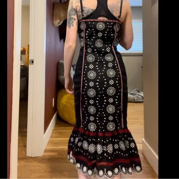 Veronica Beard Embroidered Beaded Dress - Picture 5 of 13